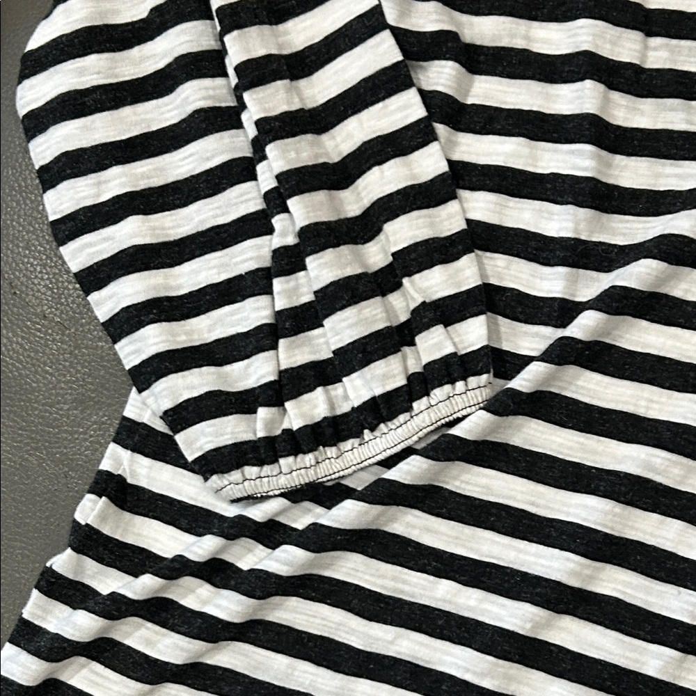 Chaps Black and White Striped Top, size S - Picture 4 of 5